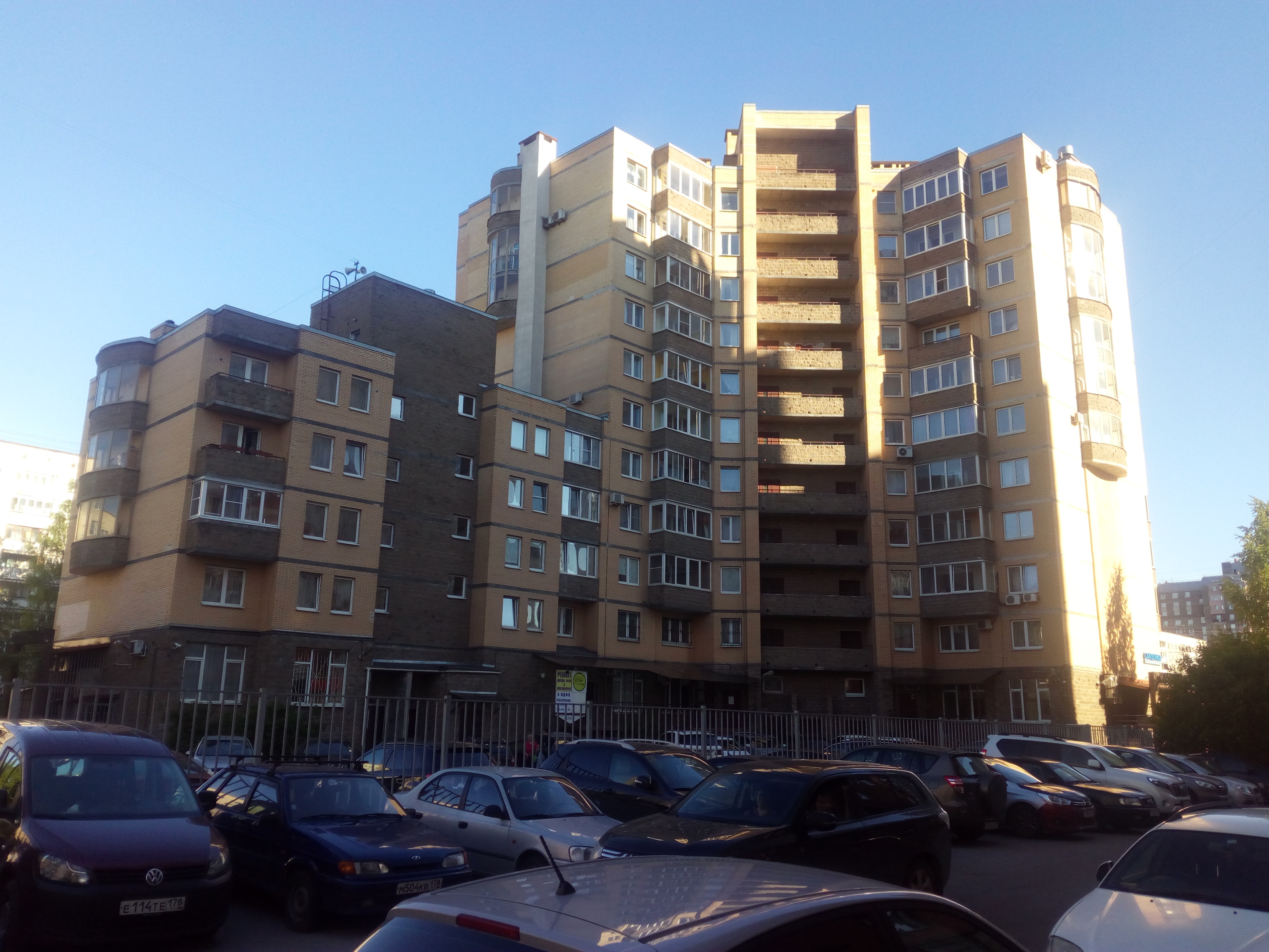 пр. Луначарского 54