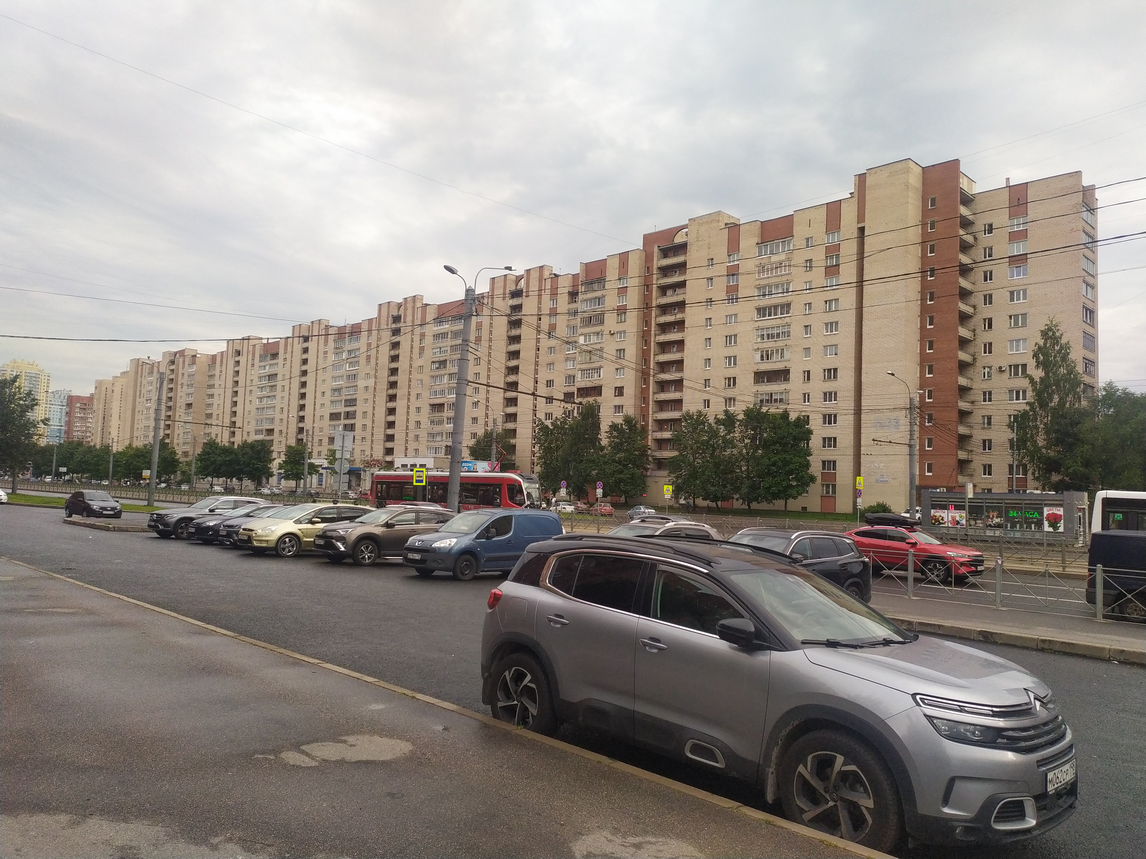 пр. Просвещения 35к1