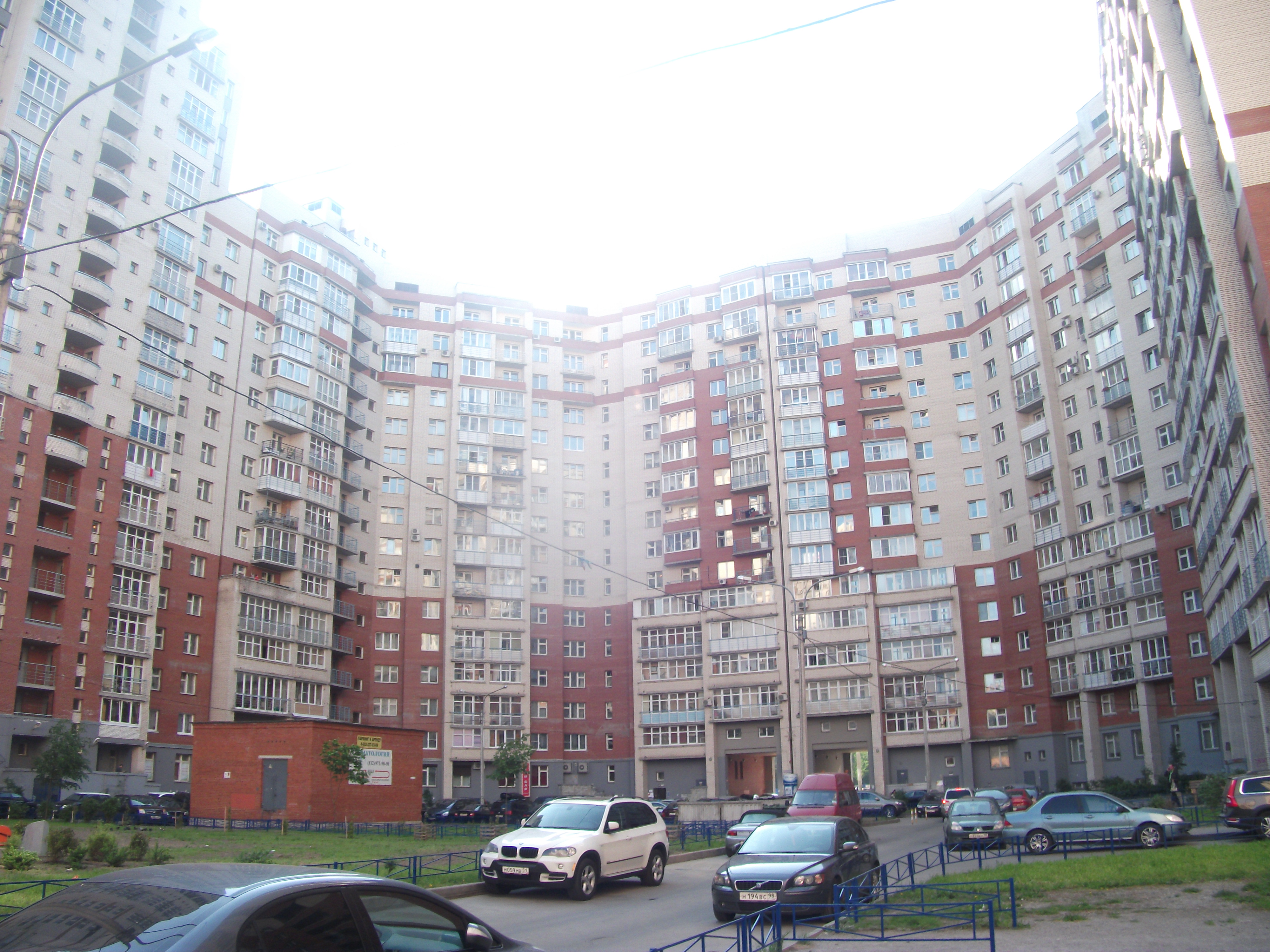 пр. Просвещения 33к2