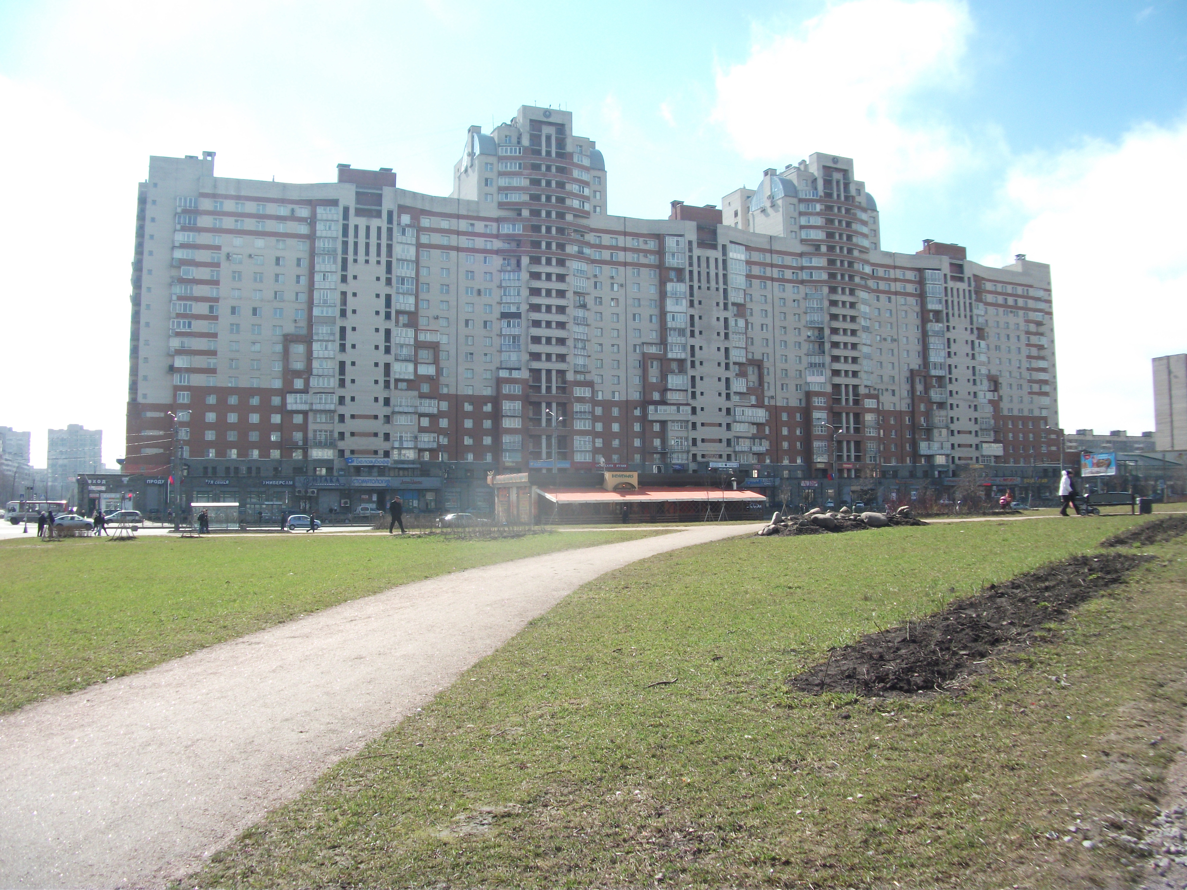 пр. Просвещения 33к1