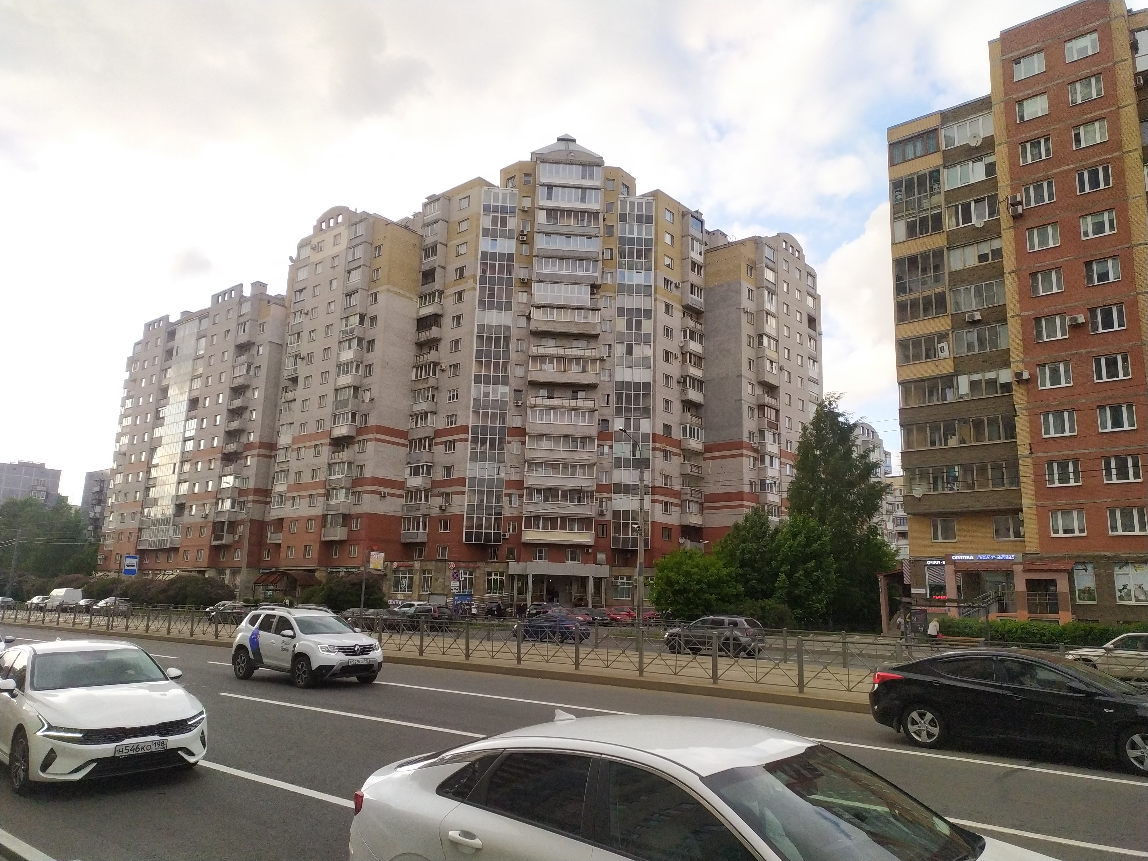 пр. Луначарского 52к1