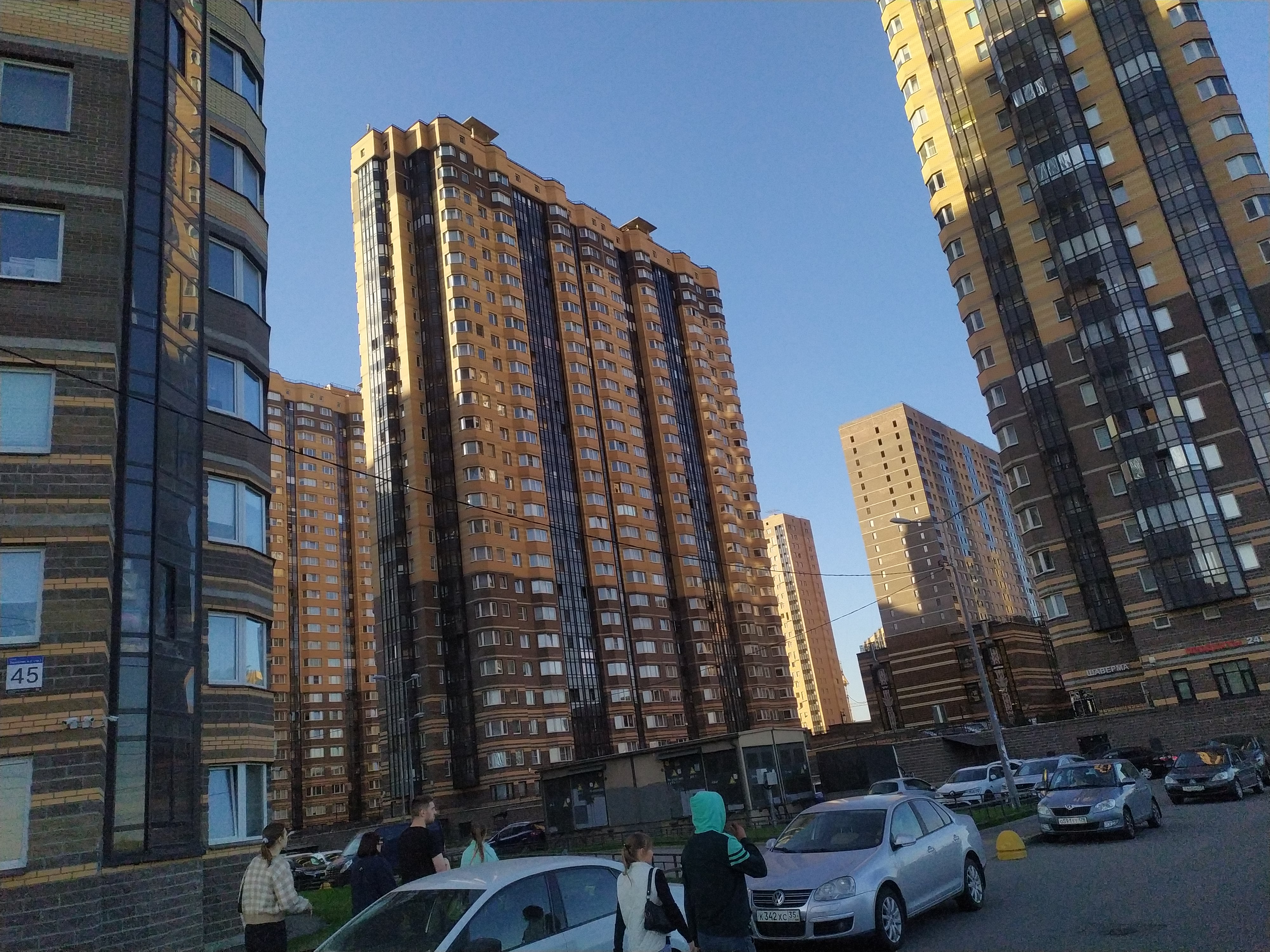 Заречная ул. 45к1, парадные 1-2 Заречная ул. 45к1, парадные 1-2