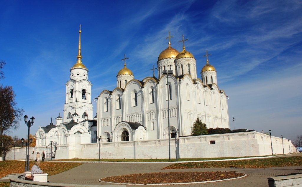 Успенский и Дмитриевский соборы