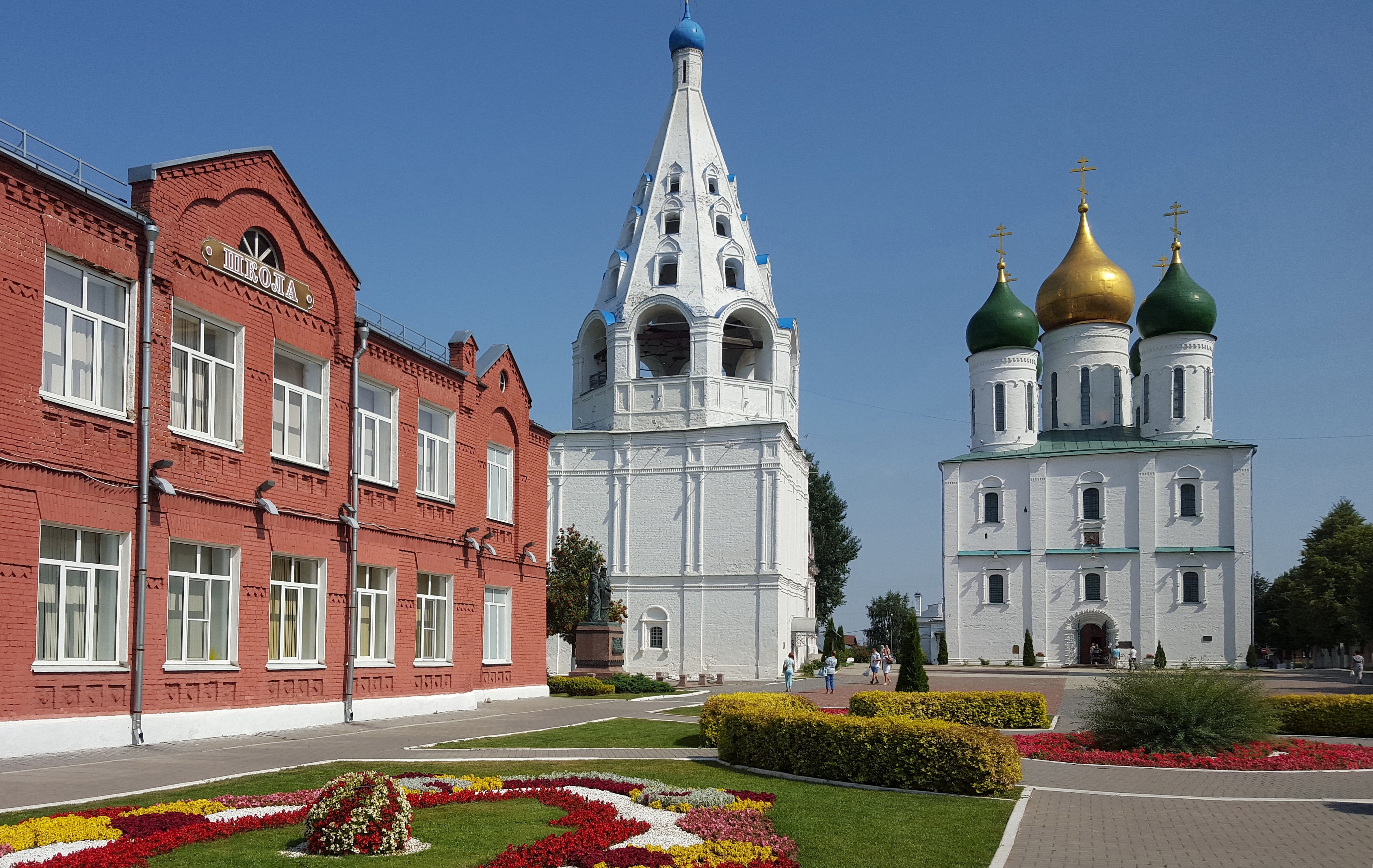 Коломенский Кремль Соборная площадь