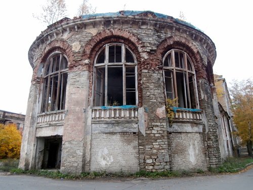 Здание столовой старинной фабрики