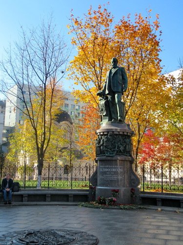 Памятник Н.В.Склифосовскому в Москве