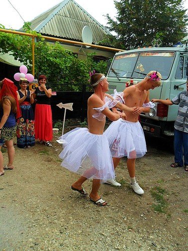 Танец маленьких лебедей. На кубанской свадьбе.