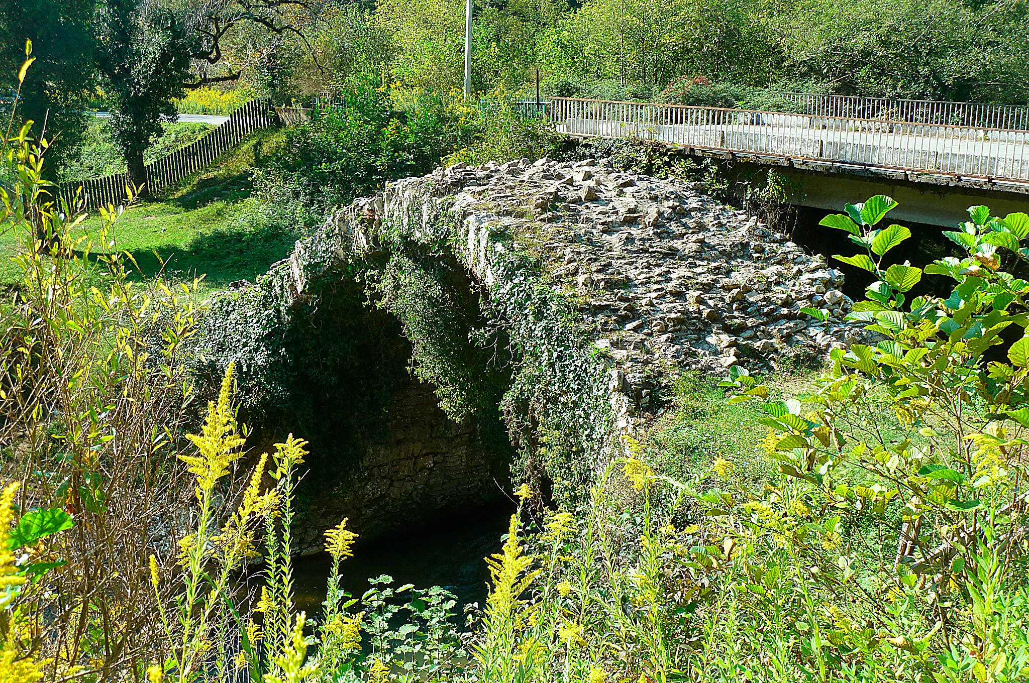 Беслетский мост в абхазии
