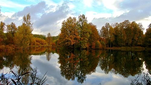 Осеннее озеро в Середниково