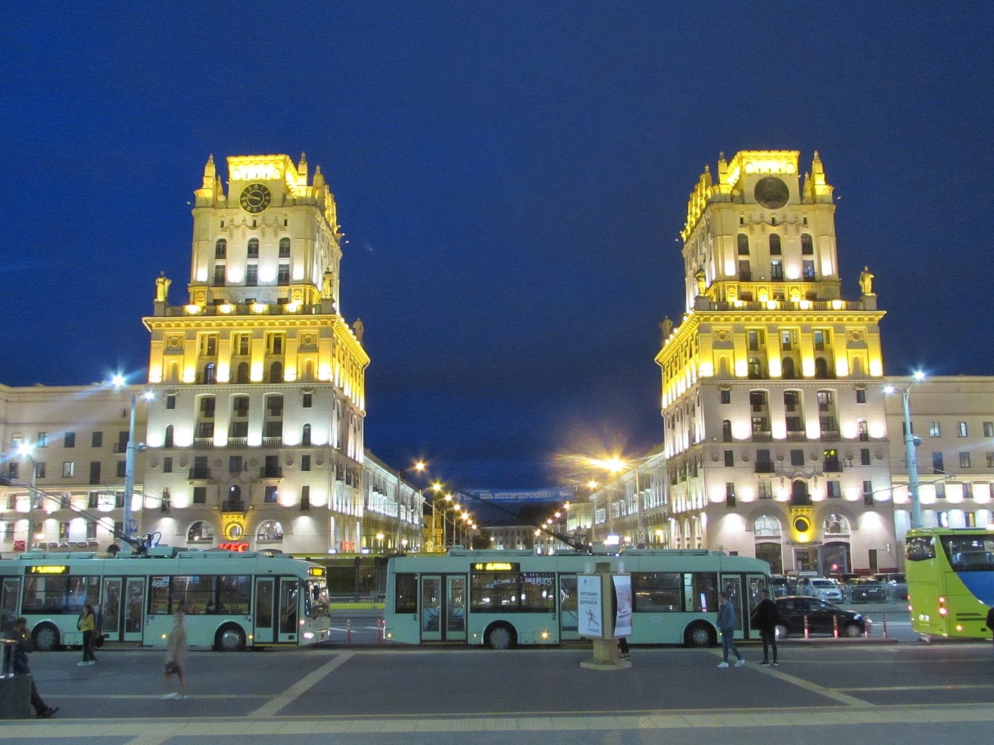 Ворота в минске фото