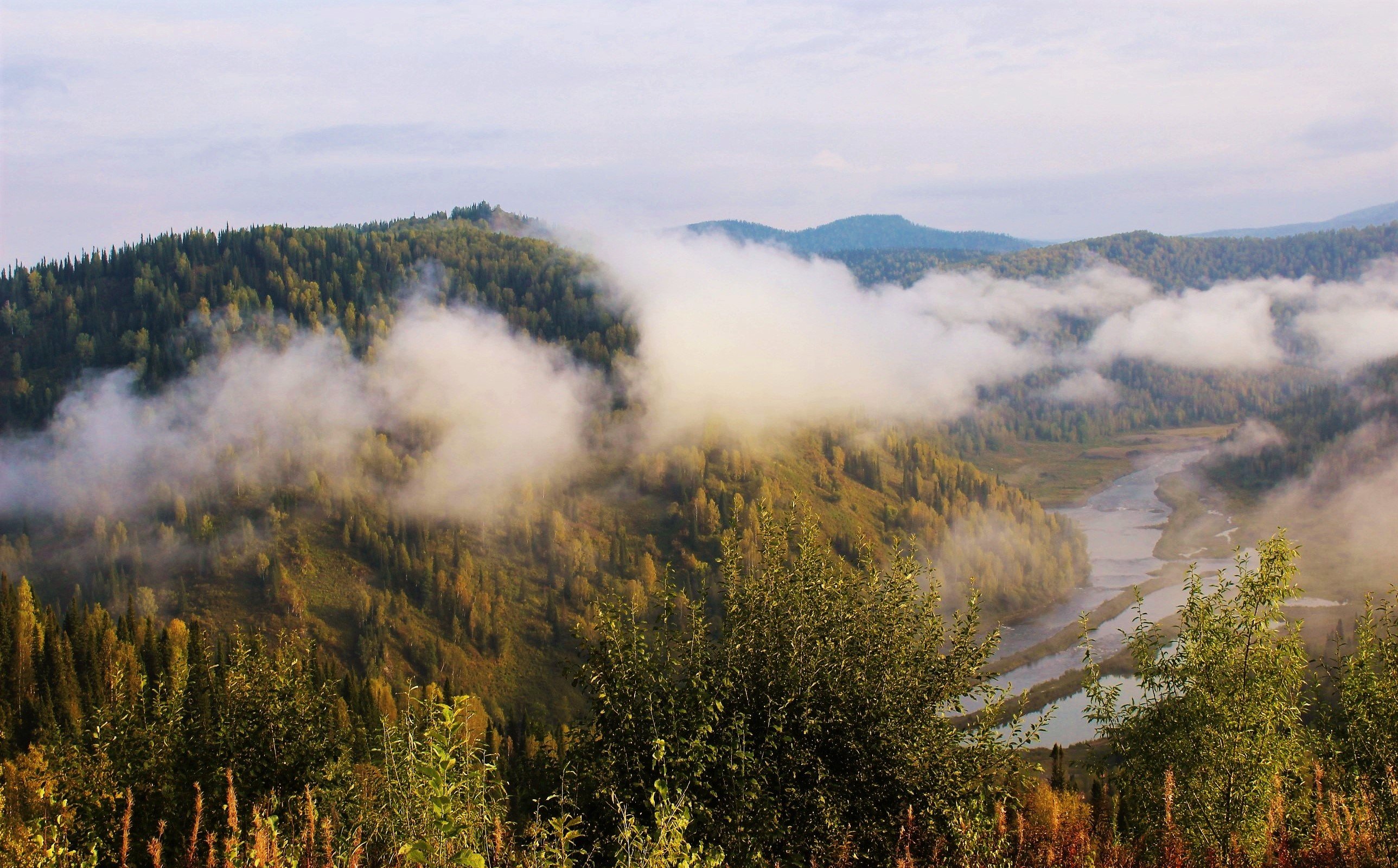 Утро над Долиной. Над Долиной. Пар над Долиной фото.