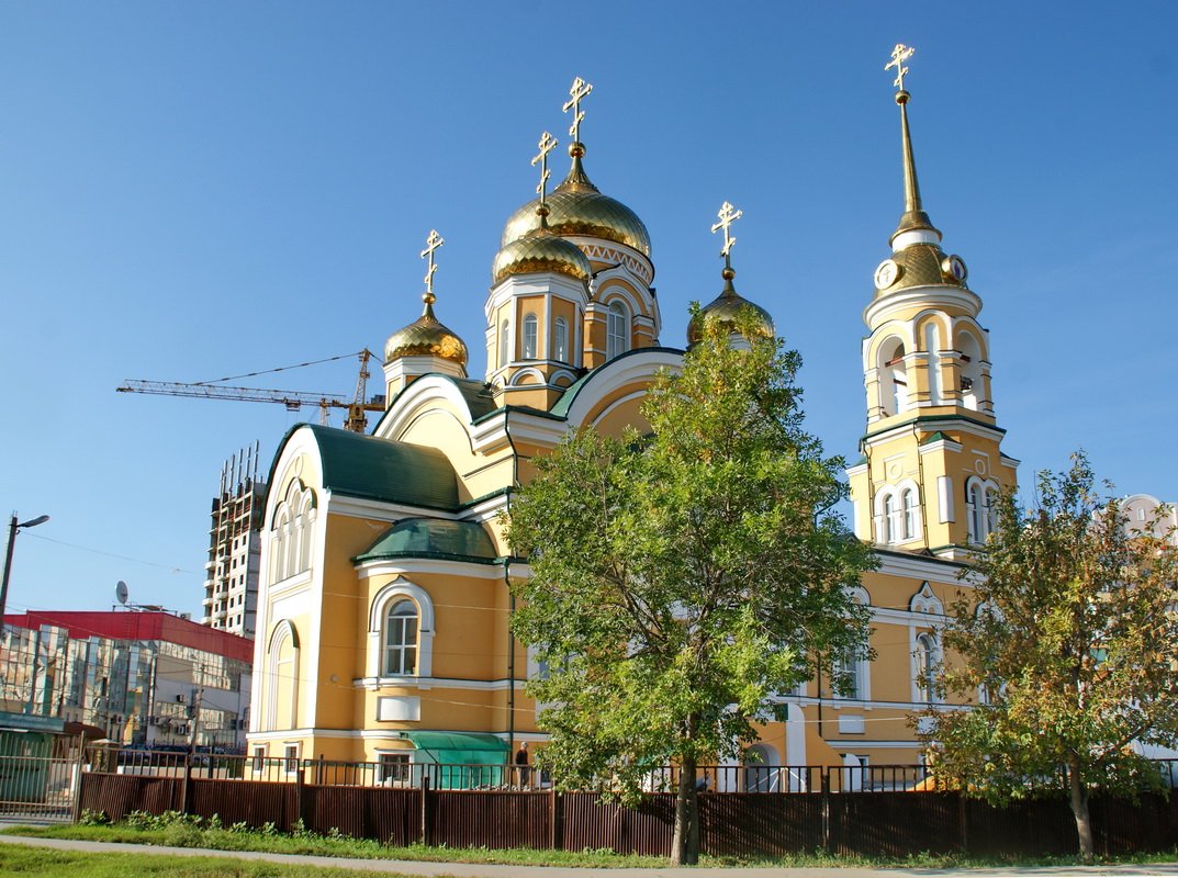 Сайт храмы липецка. Храм всех святых в земле Российской просиявших Липецк. Храм на Водопьянова в Липецке. Церковь всех святых Липецк Водопьянова. Церковь Владимира равноапостольного Липецк.