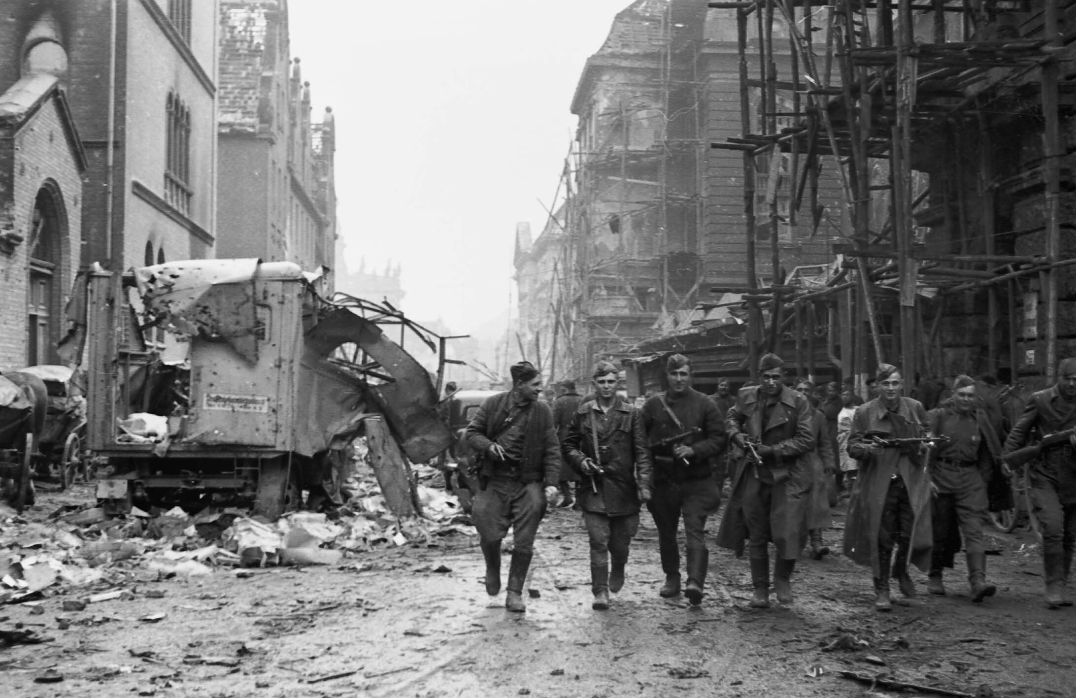Берлин 1945 фото