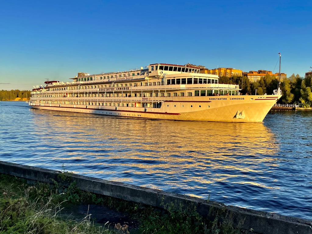 озеро мойнаки 2022. молодежный театр ангажемент имени в с загоруйко тюмень. булак романовский мост. театр ангажемент загоруйко. тирасполь днестр зима.