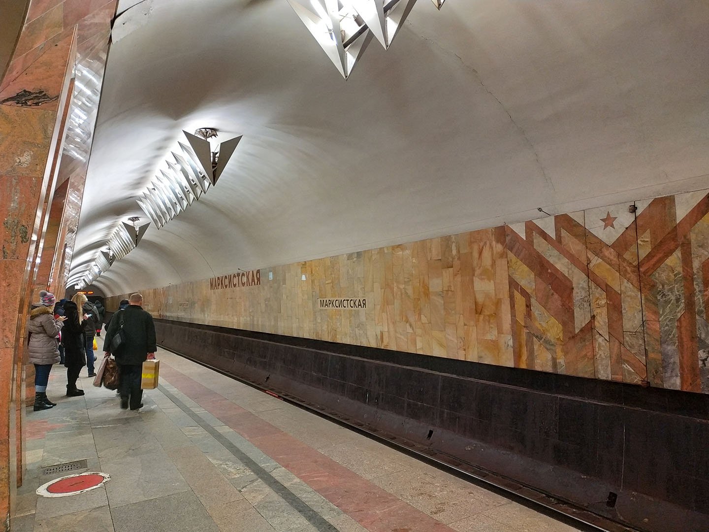 метро марксистская выходы