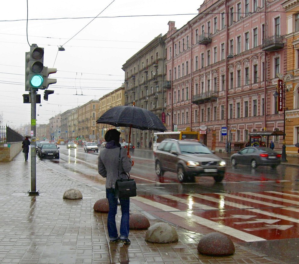 Ветер в санкт петербурге сегодня. Санкт-Петербург дождь. Дождь в Петербурге. Питер в дождливую погоду.