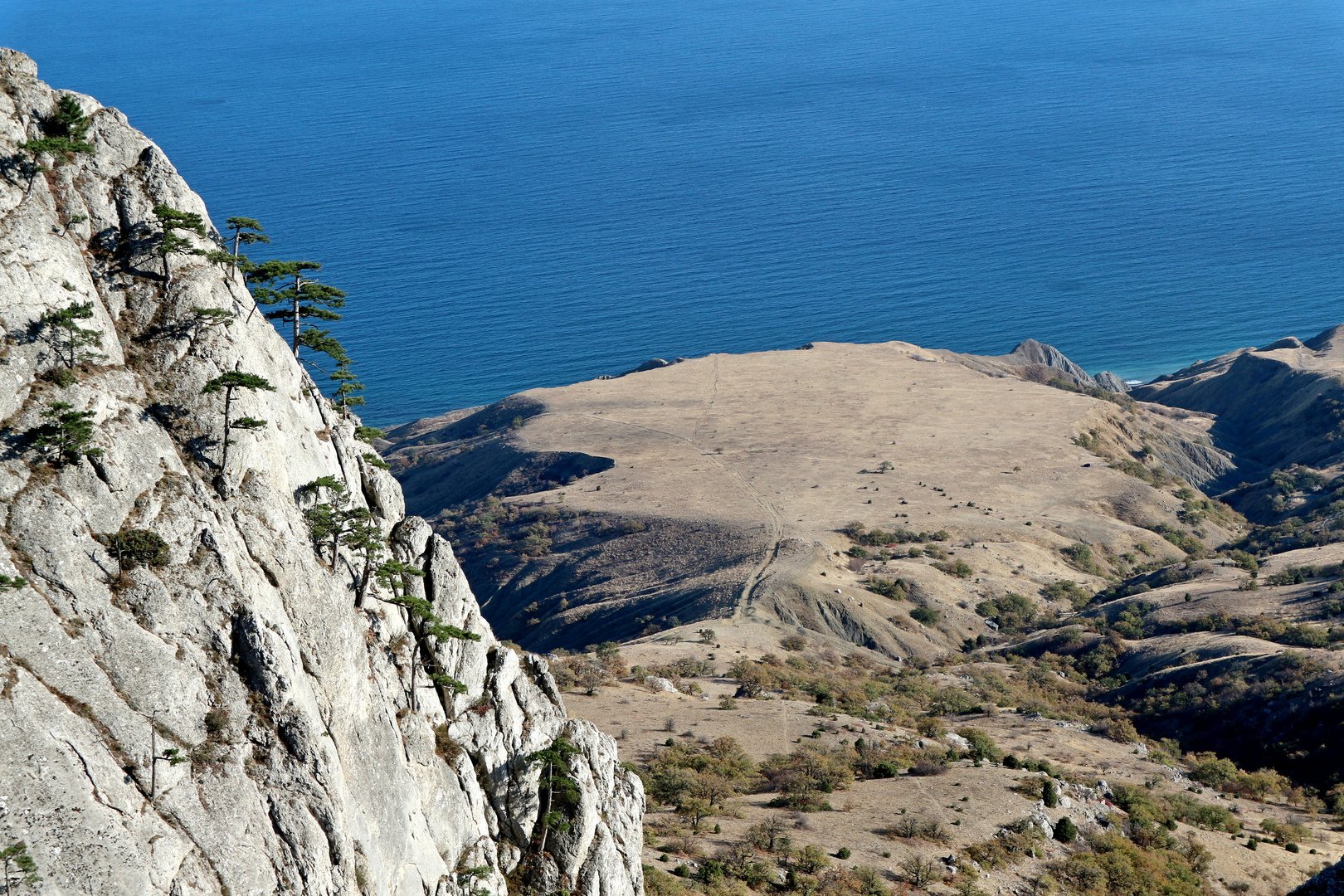 обрывистый склон 5.