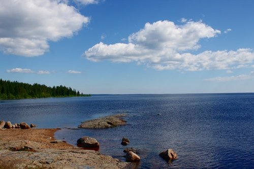 Онежское озеро в Карелии.