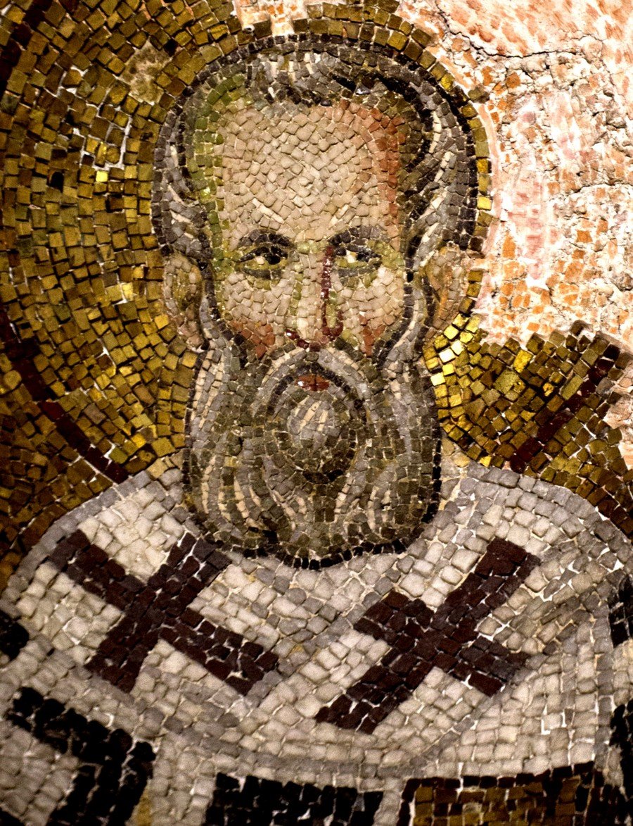 Святитель Григорий Богослов. Мозаика церкви Богородицы Паммакаристос (Всеблаженной) в Константинополе. XIV век. Святитель Григорий Богослов. Мозаика церкви Богородицы Паммакаристос (Всеблаженной) в Константинополе. XIV век.