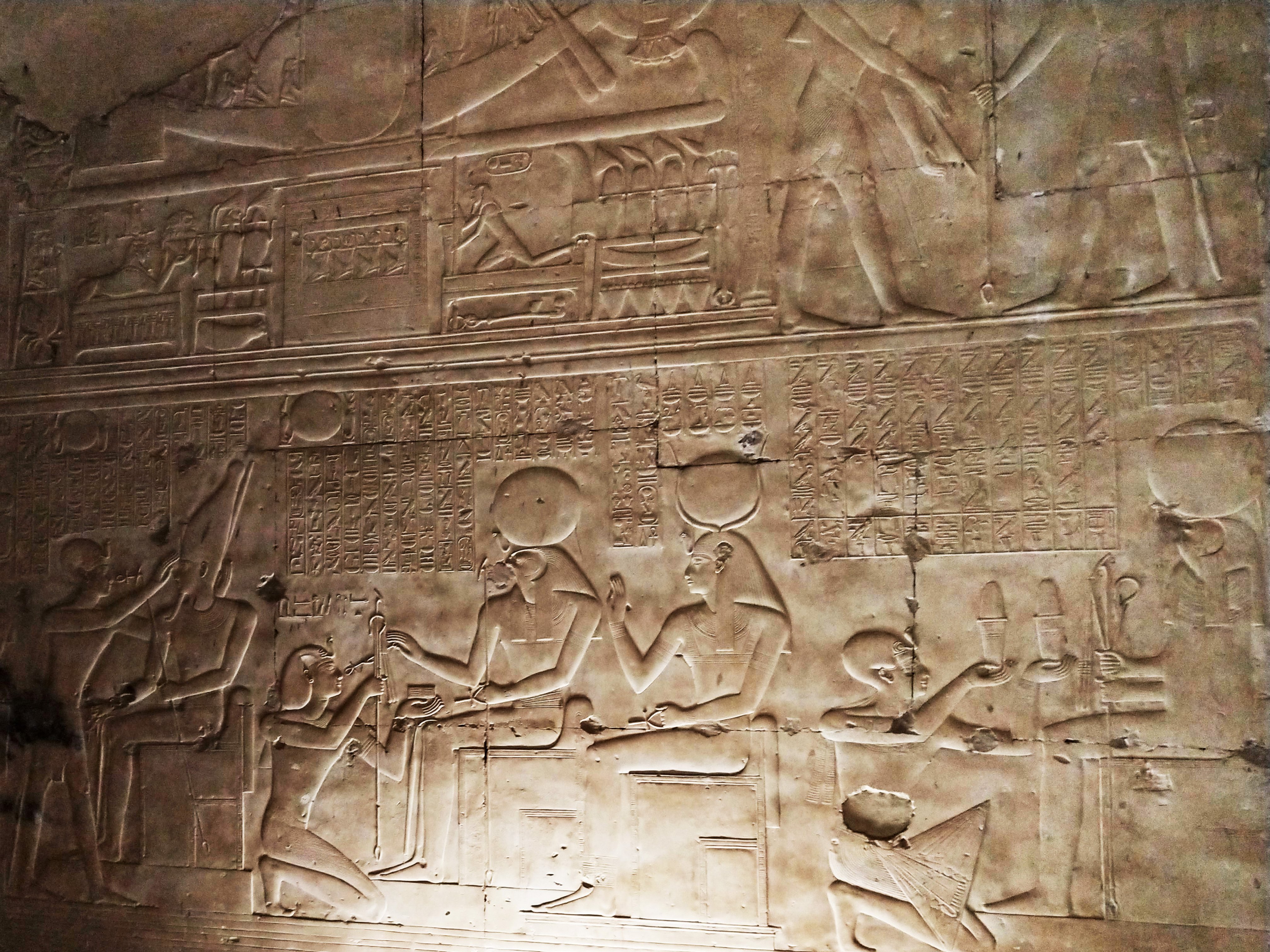 Сети 1 неделя. Абидос храм Осириса. Храм фараона сети 1 в Абидосе. Храм сета в Абидосе. Храм в Абидосе Египет.