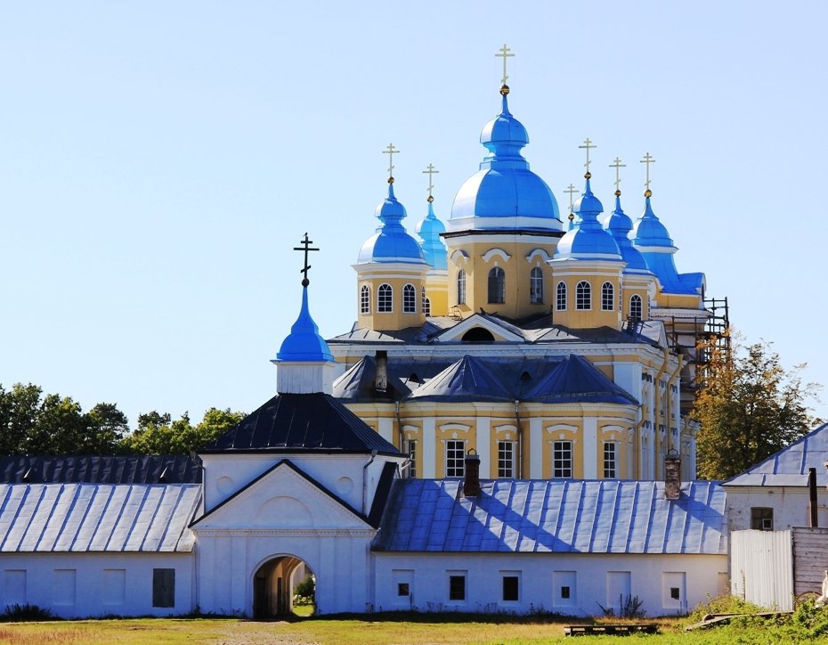 Коневецкий монастырь фото