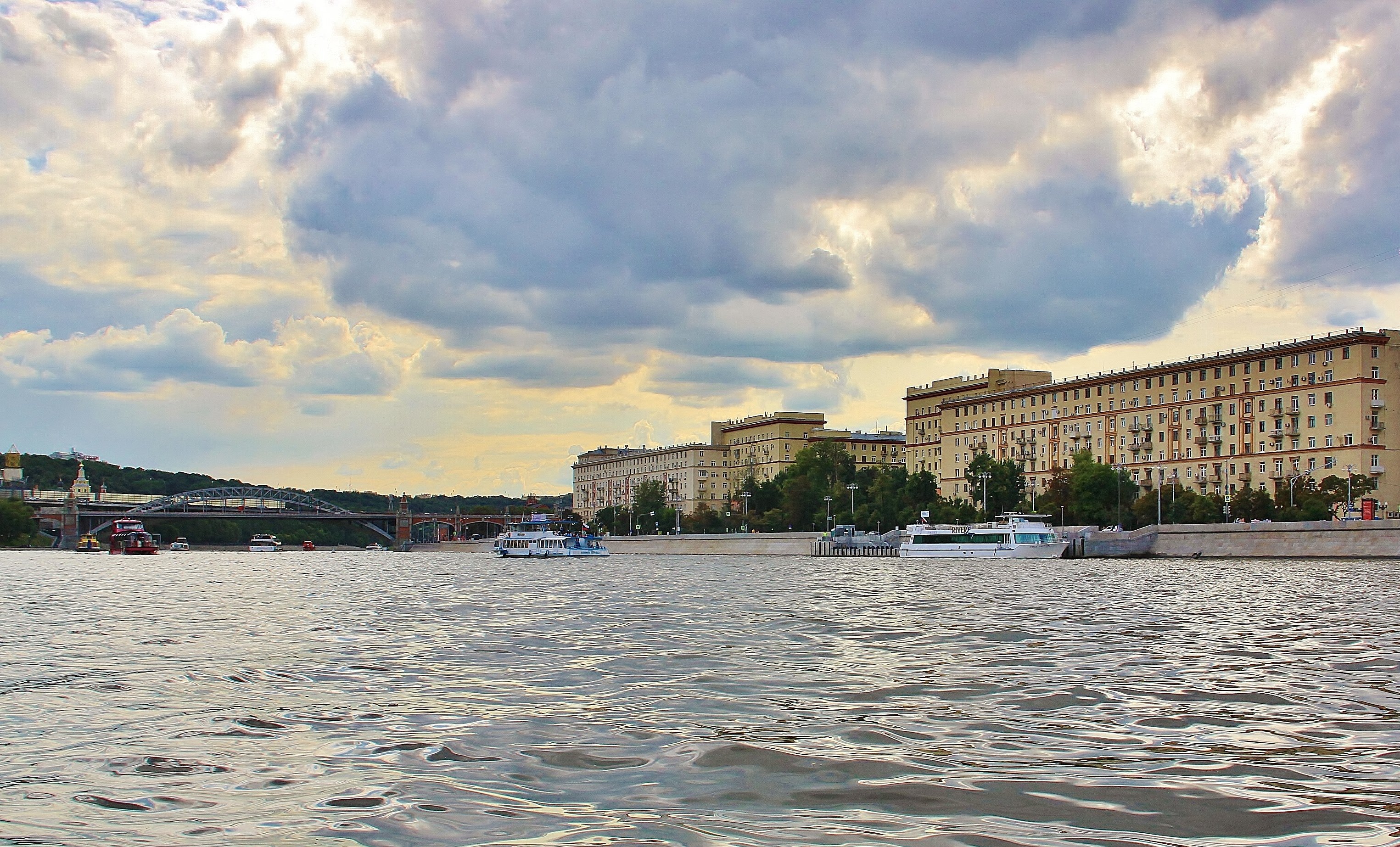 Фрунзенская набережная в москве фото