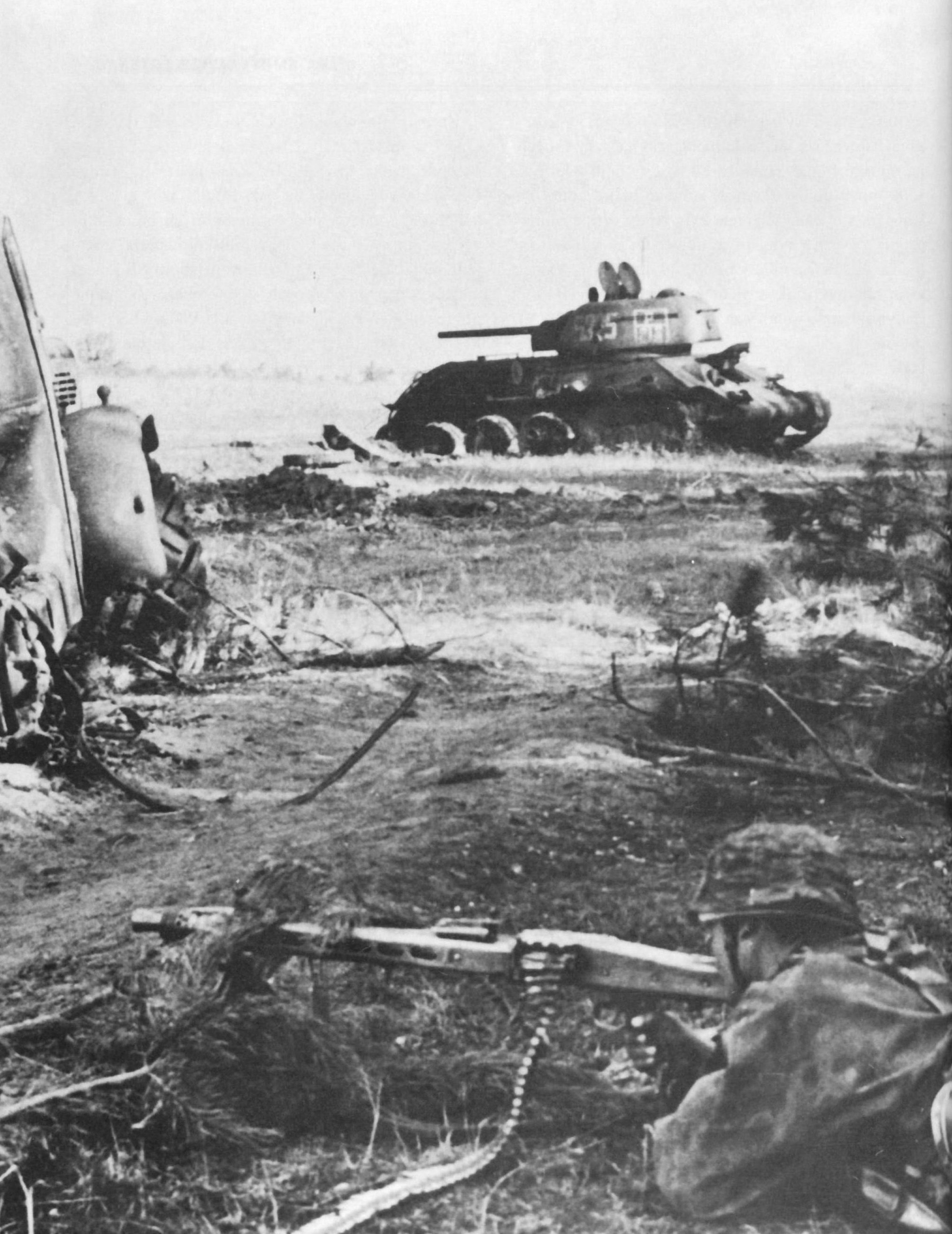 Вторая мировая прохоровка. Курская битва 1943. Подбитый т 34 Курская дуга. Бой Курская дуга 1943.