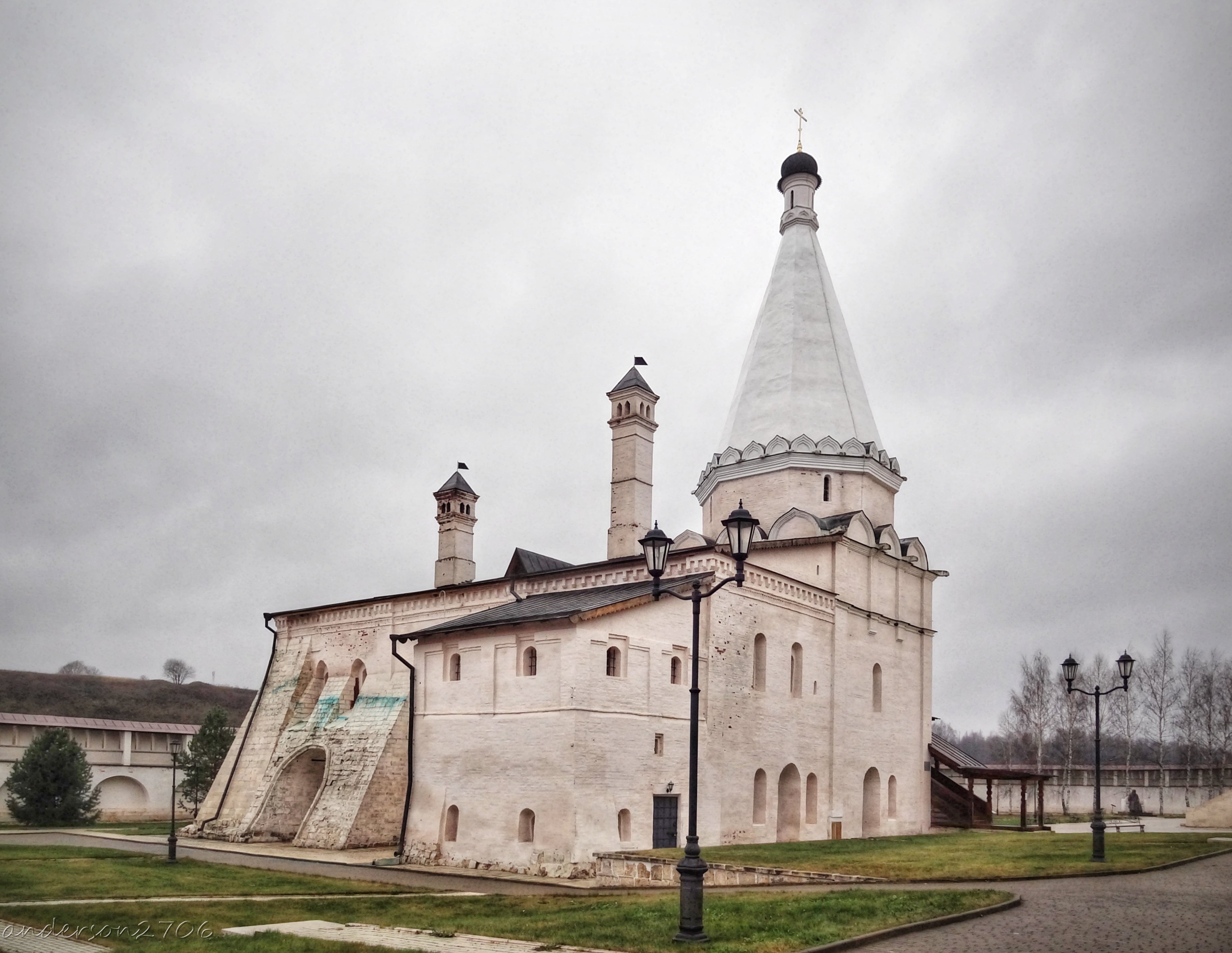 Старицкий Успенский монастырь Введенская Церковь