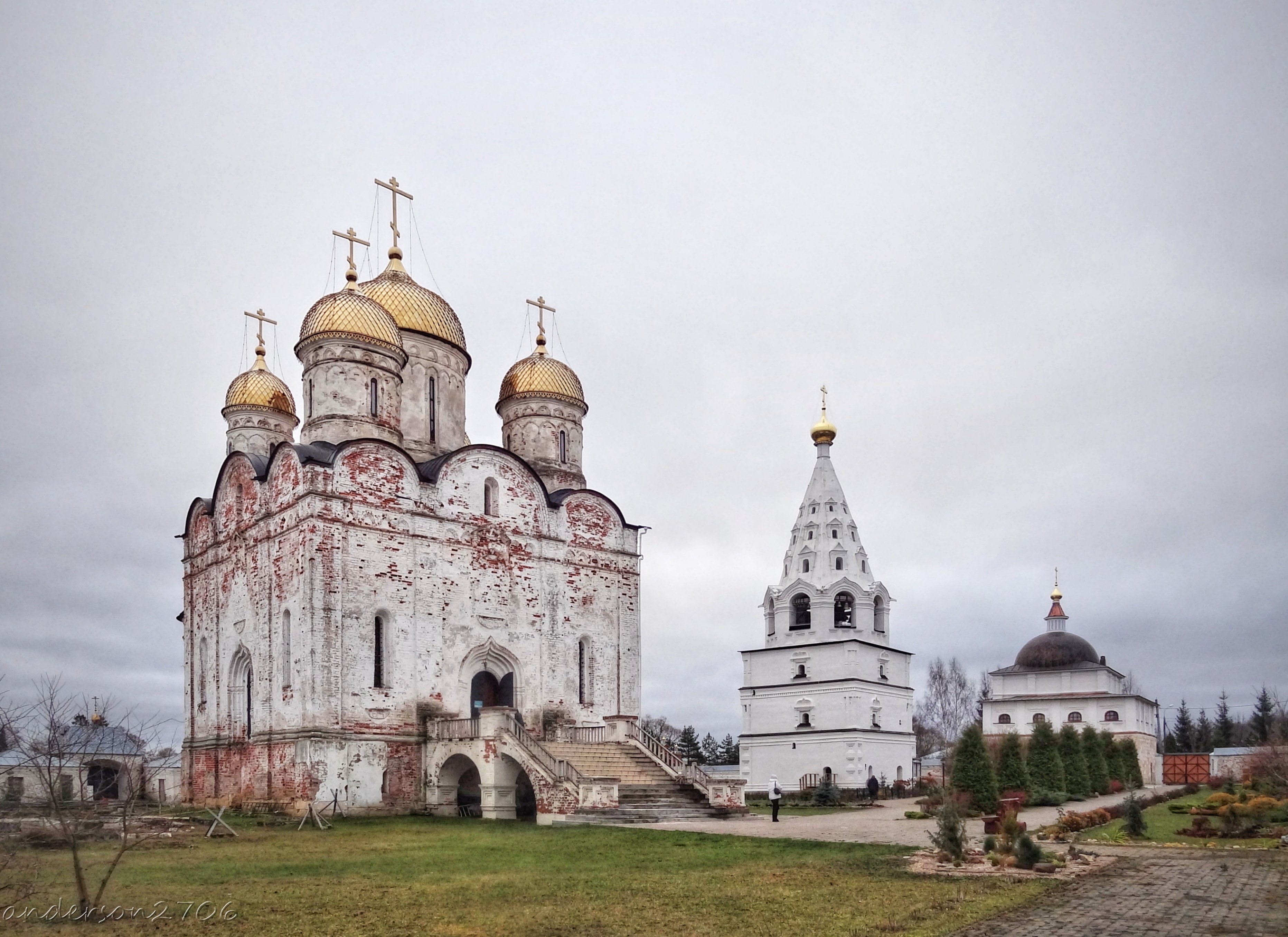 Можайский монастырь фото