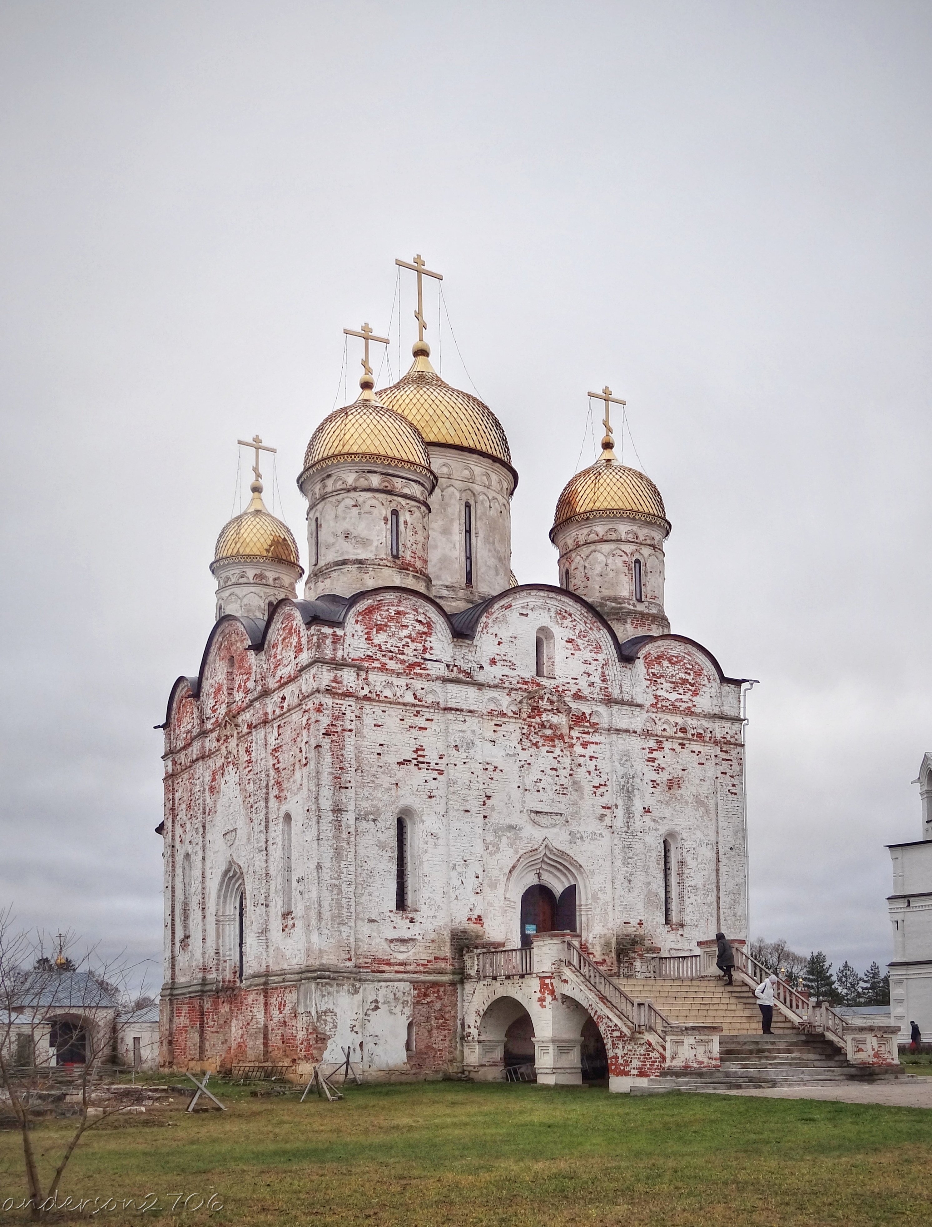 Ферапонтов можайск. Ферапонтов монастырь Можайск. Лужецкий монастырь в Можайске. Лужецкий Ферапонтов монастырь. Лужецкий Ферапонтов монастырь в Можайске.