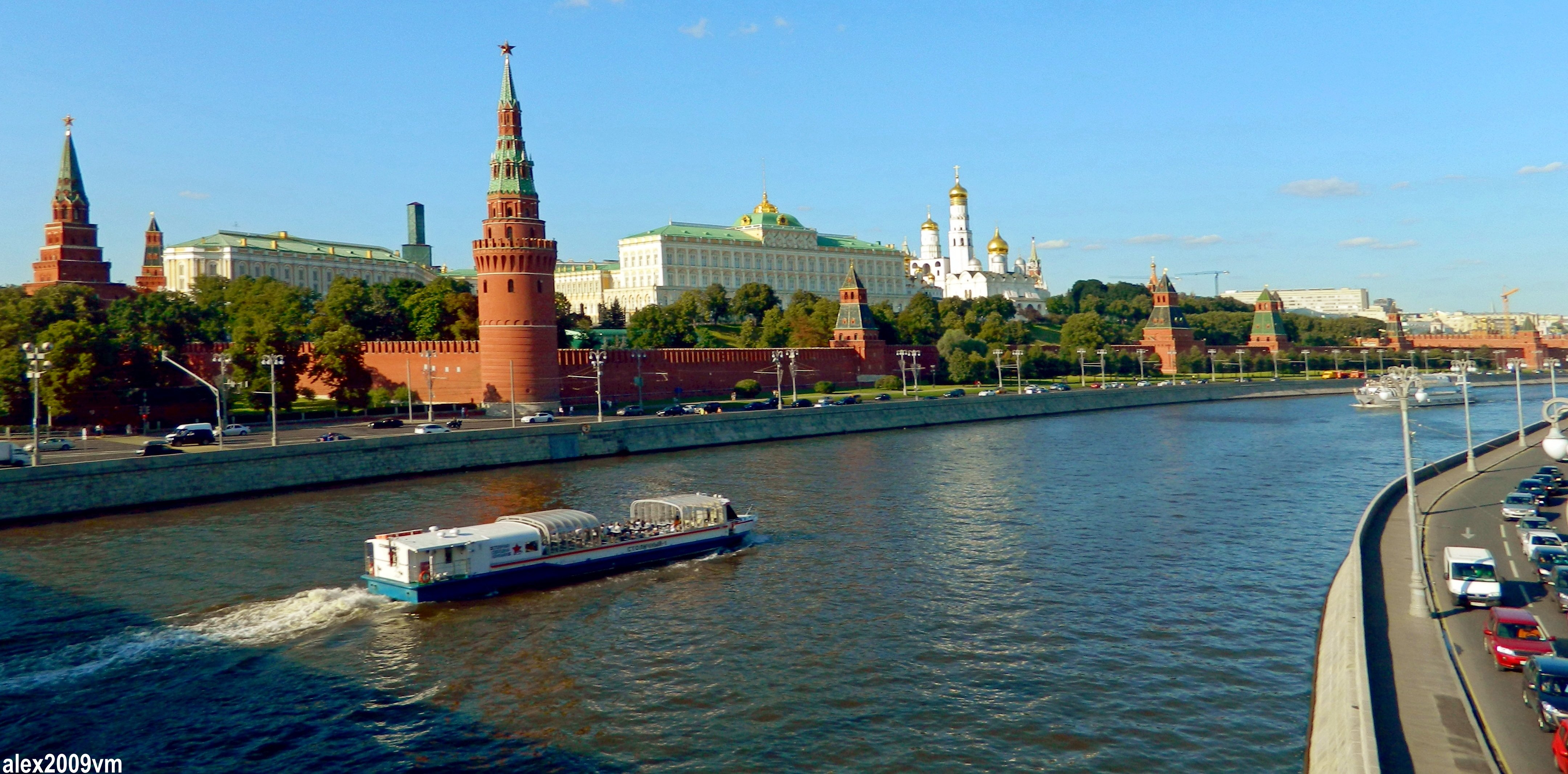 Москва река основная мысль. Реки Москвы. Россия Москва река. Москва река в Москве. Просторы Москвы реки.