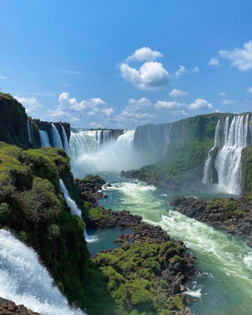 У водопадов Аргентины.jpg  
