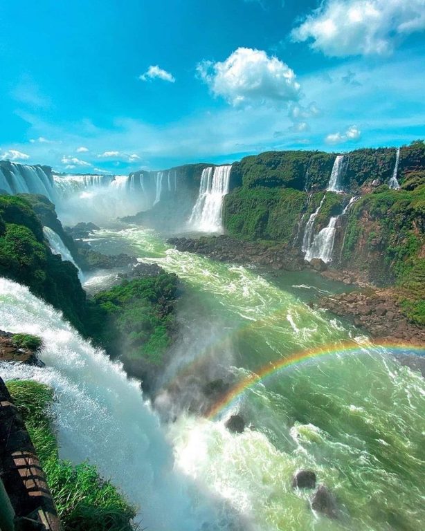 Водопады Игуасу, Бразилия.jpg 