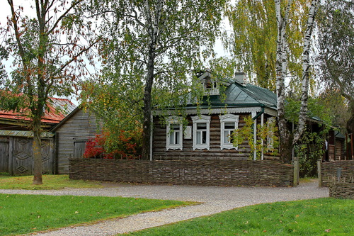 дом семьи Есениных в селе Константиново