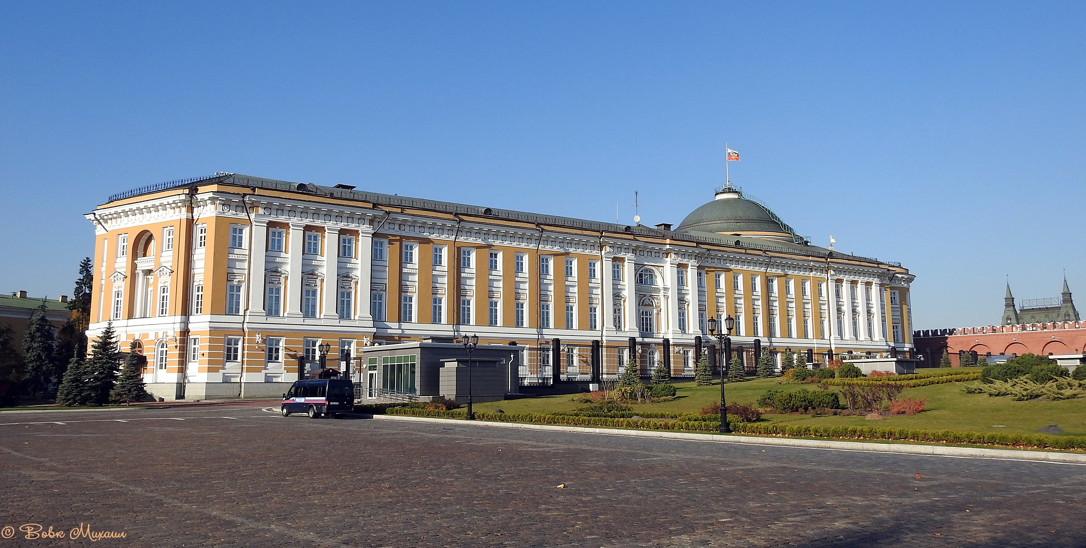 Здание сената в москве. Сенатский дворец в Кремле. Сенатский дворец Матвей Фёдорович Казаков. Казаков здание Сената в Московском Кремле. Сенатский дворец Архитектор.