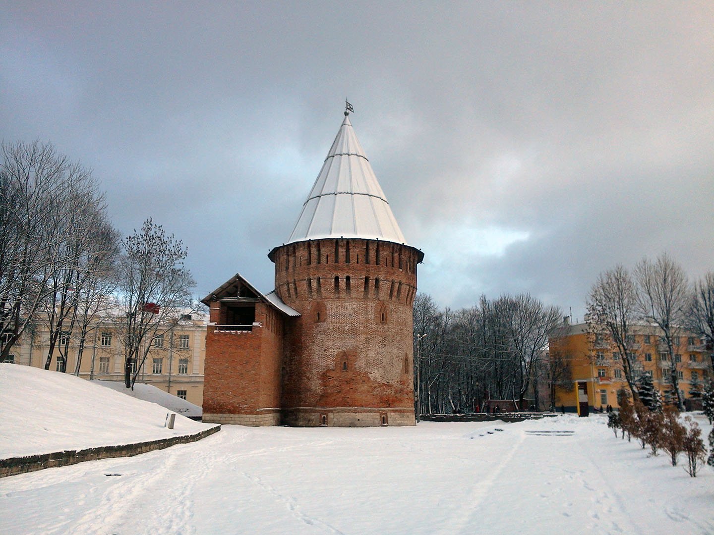 Громовая башня смоленск фото