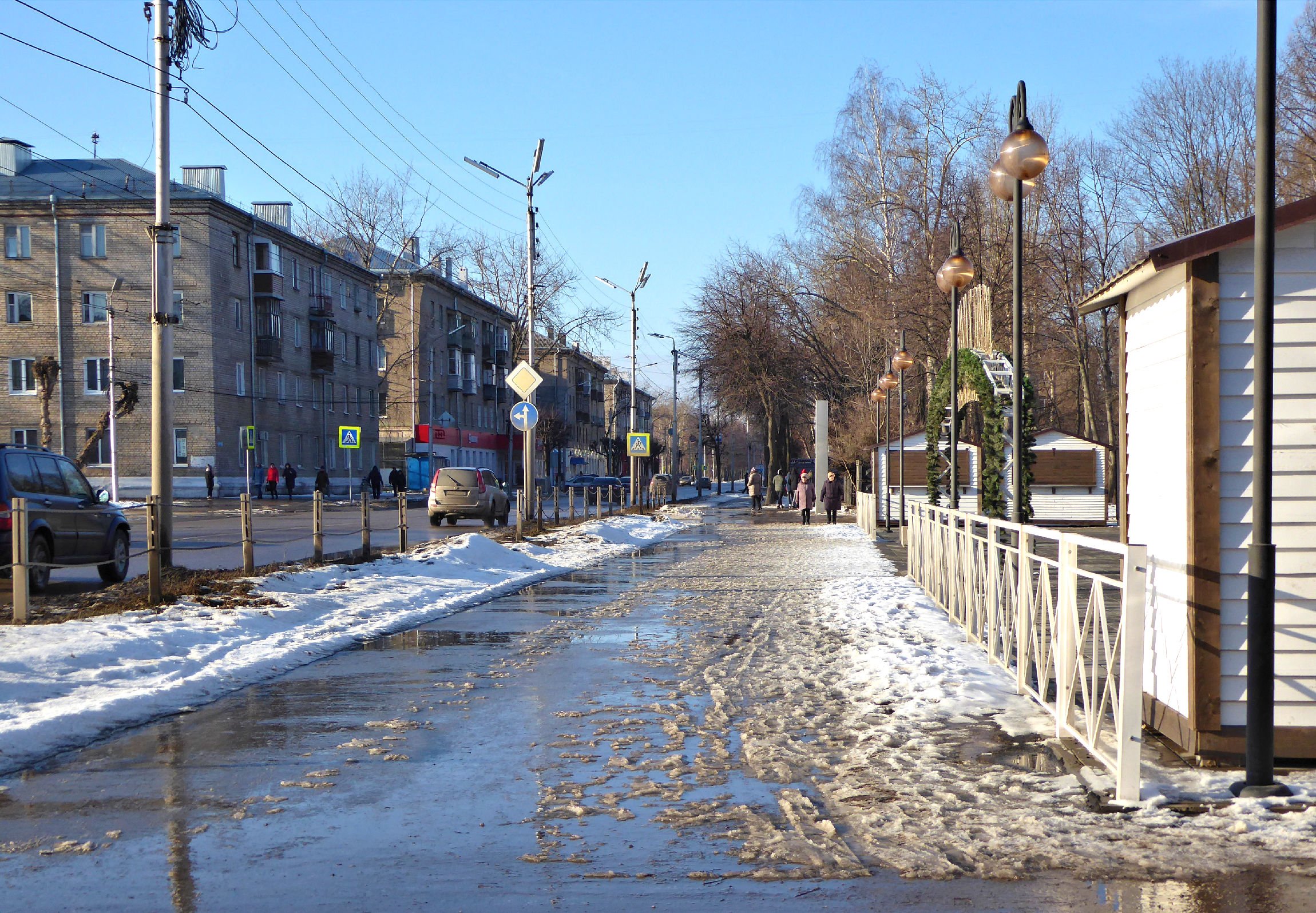 Фото улицы весной