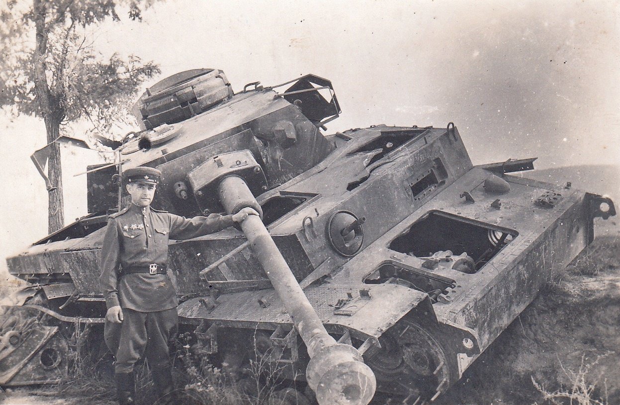 Подбитый танк PZ 4