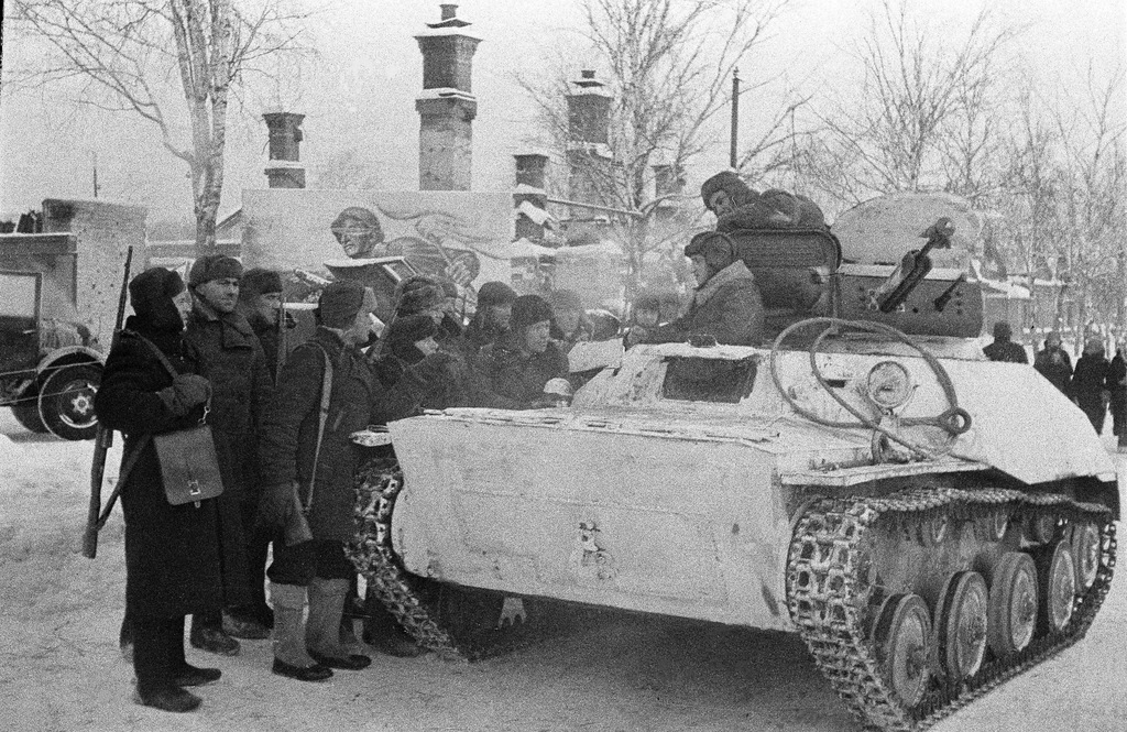 Партизаны Наро-Фоминска указывают дорогу. Декабрь 1941-го Партизаны Наро-Фоминска указывают дорогу. Декабрь 1941-го