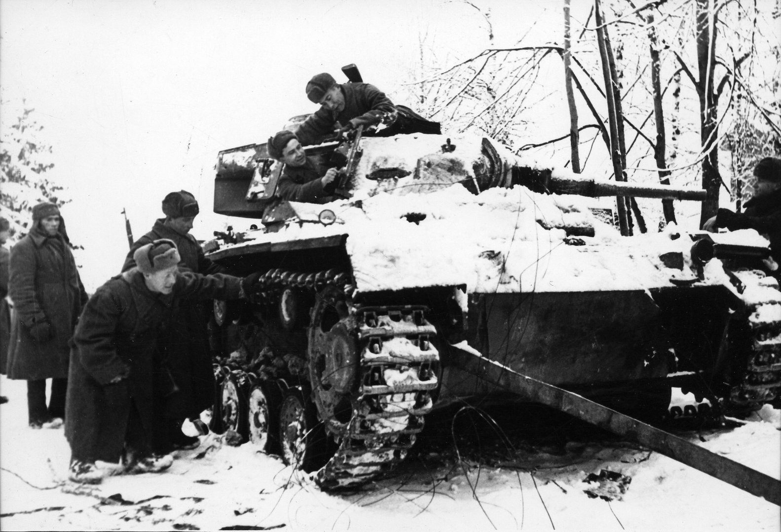 Разбитые немецкие танки под москвой