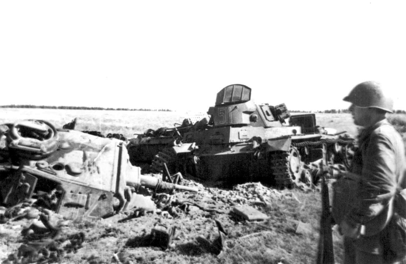 Потери немецких танков. Буйничское поле подбитые немецкие танки. Подбитые немецкие танки 1941 год. Оборона Могилёва в 1941.