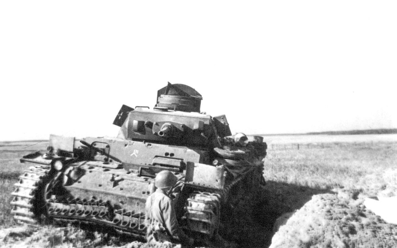 Танковая 41. 2-Я танковая группа Гудериана. Буйничское поле сражение 1941. Танковая группа Гудериана 1941. Буйничское поле немецкие танки..