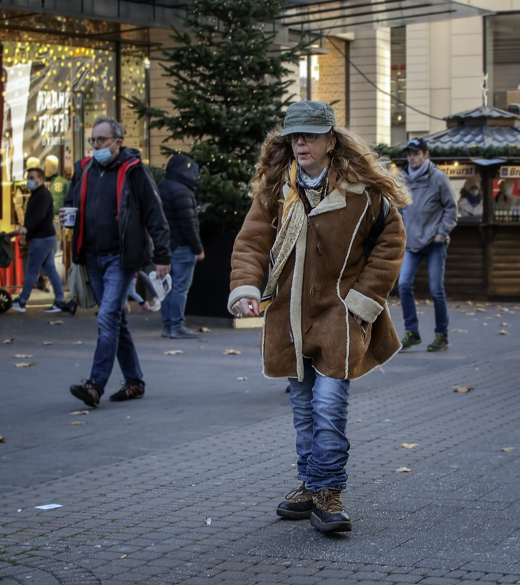 Фото прохожих на улице