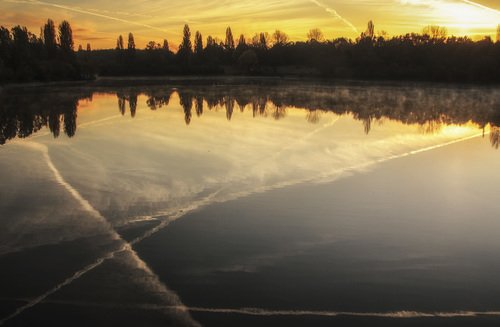 Утреннее небо в воде